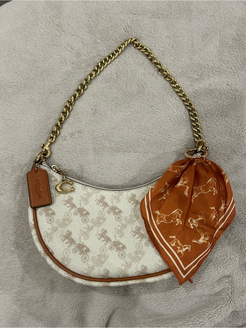 RARE Coach Mira Bag. Horse & Carriage Print. Gold Hardware. - Picture 3 of 10